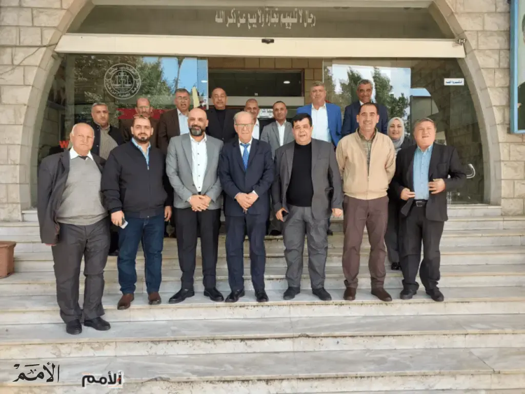 وفد من غرفة تجارة مادبا يزور الزرقاء