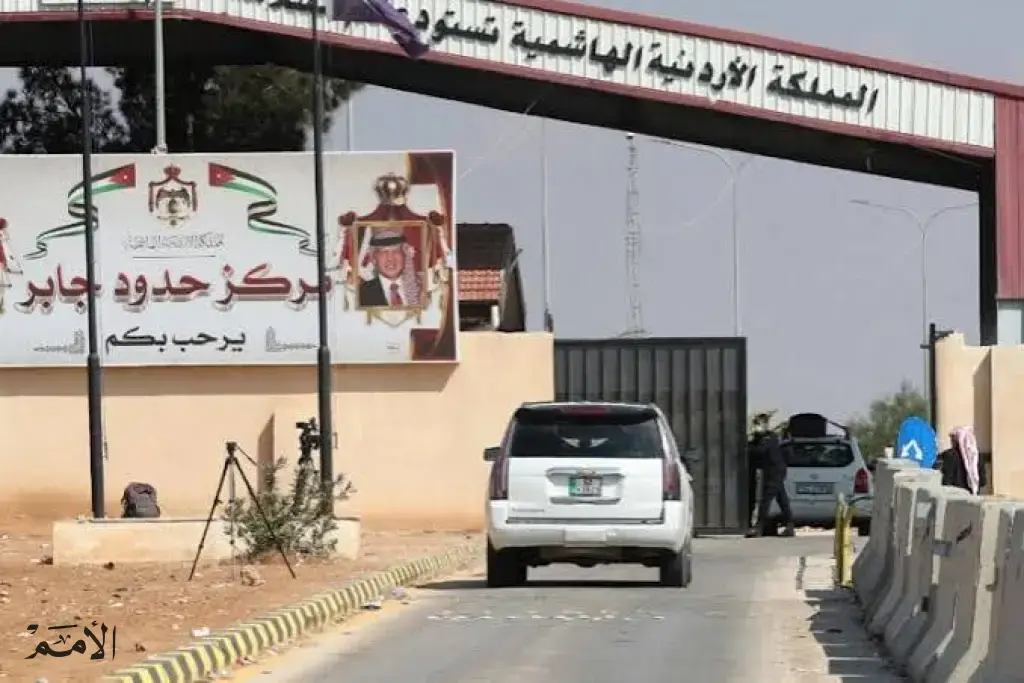 249 شاحنة و170 مركبة و33 حافلة عبرت إلى سوريا حتى 11 ظهرا